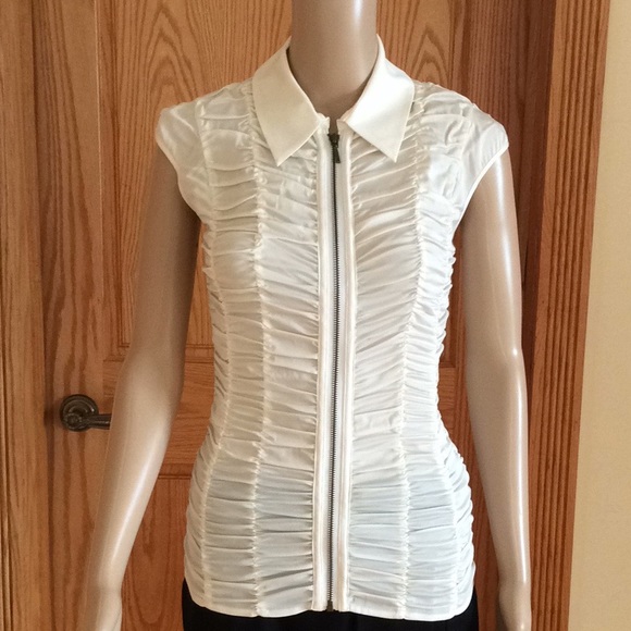 CATHERINE MALANDRINO Blouse. - Picture 2 of 8